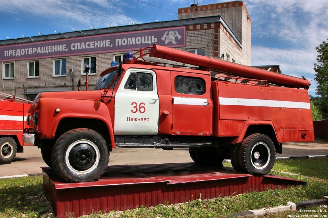 Пожарный автомобиль - пгт. Лежнево, 1-я Комсомольская ул. 39 на портале  ВДПО.РФ